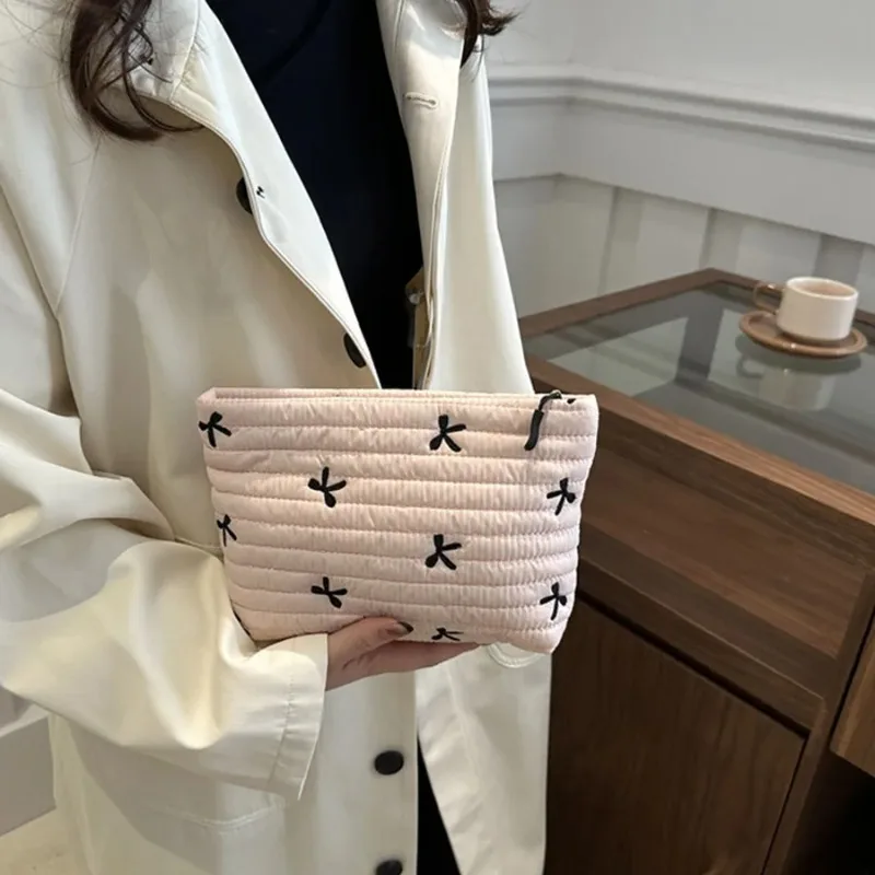 Trousse de maquillage mignonne - Embroidery Bag avis et prix