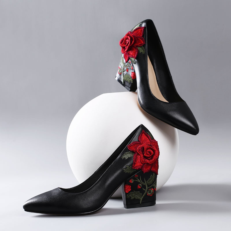 Escarpins à talon en cuir de v - Embroidery Rose avis et prix