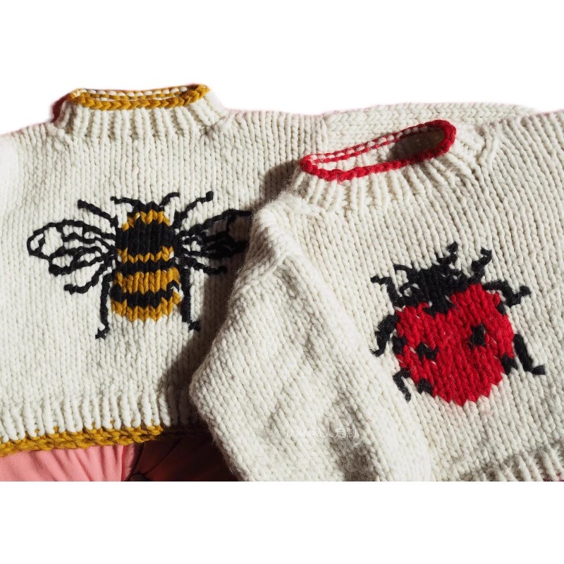 Pull en laine pure à motif coc - Embroidery Lady Bug avis et prix